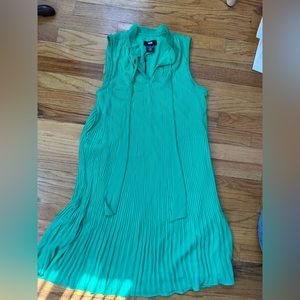 Dkny Kelly Green Pleated Shift Dress - image 1